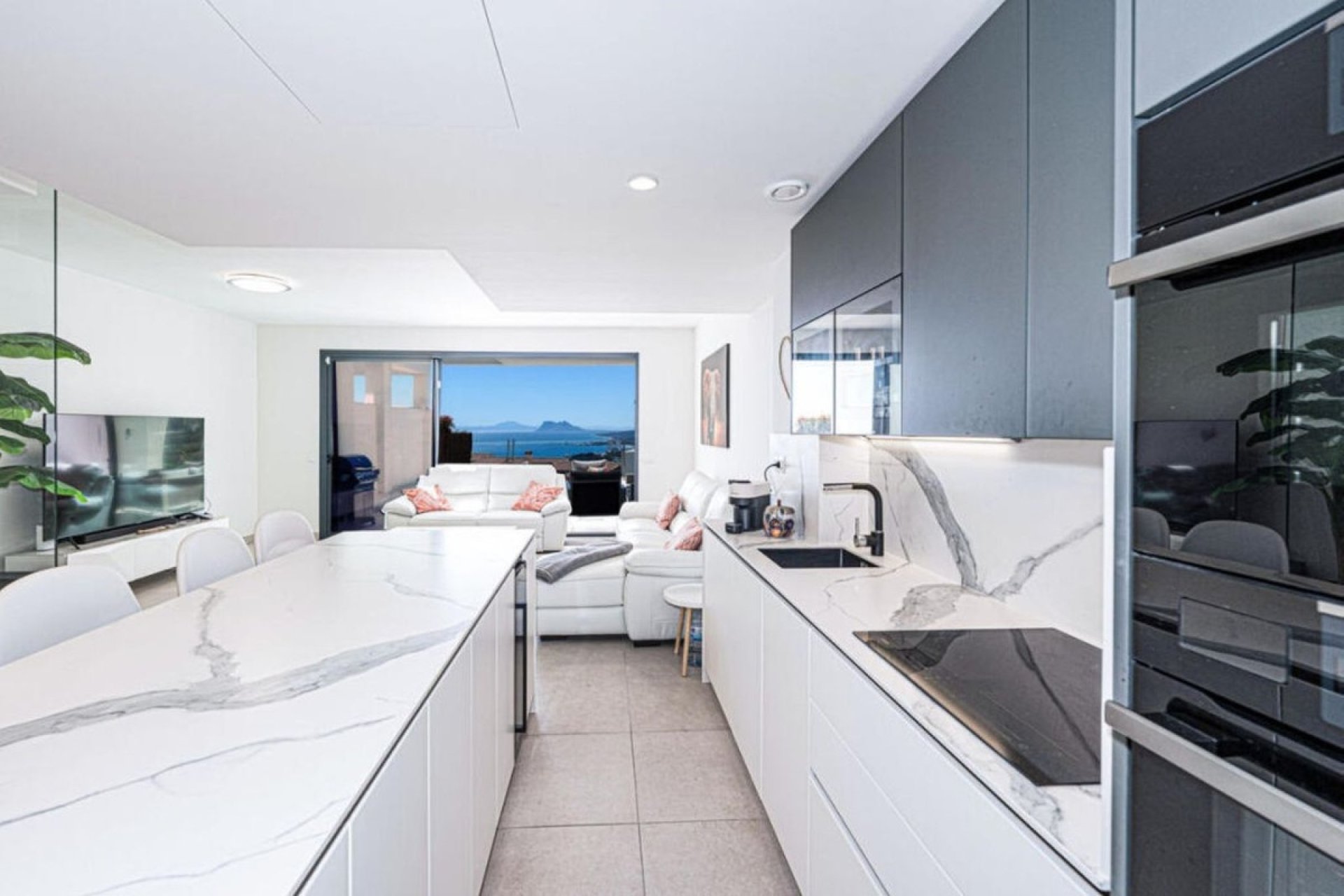 Herverkoop - Town House -
Manilva - Inland