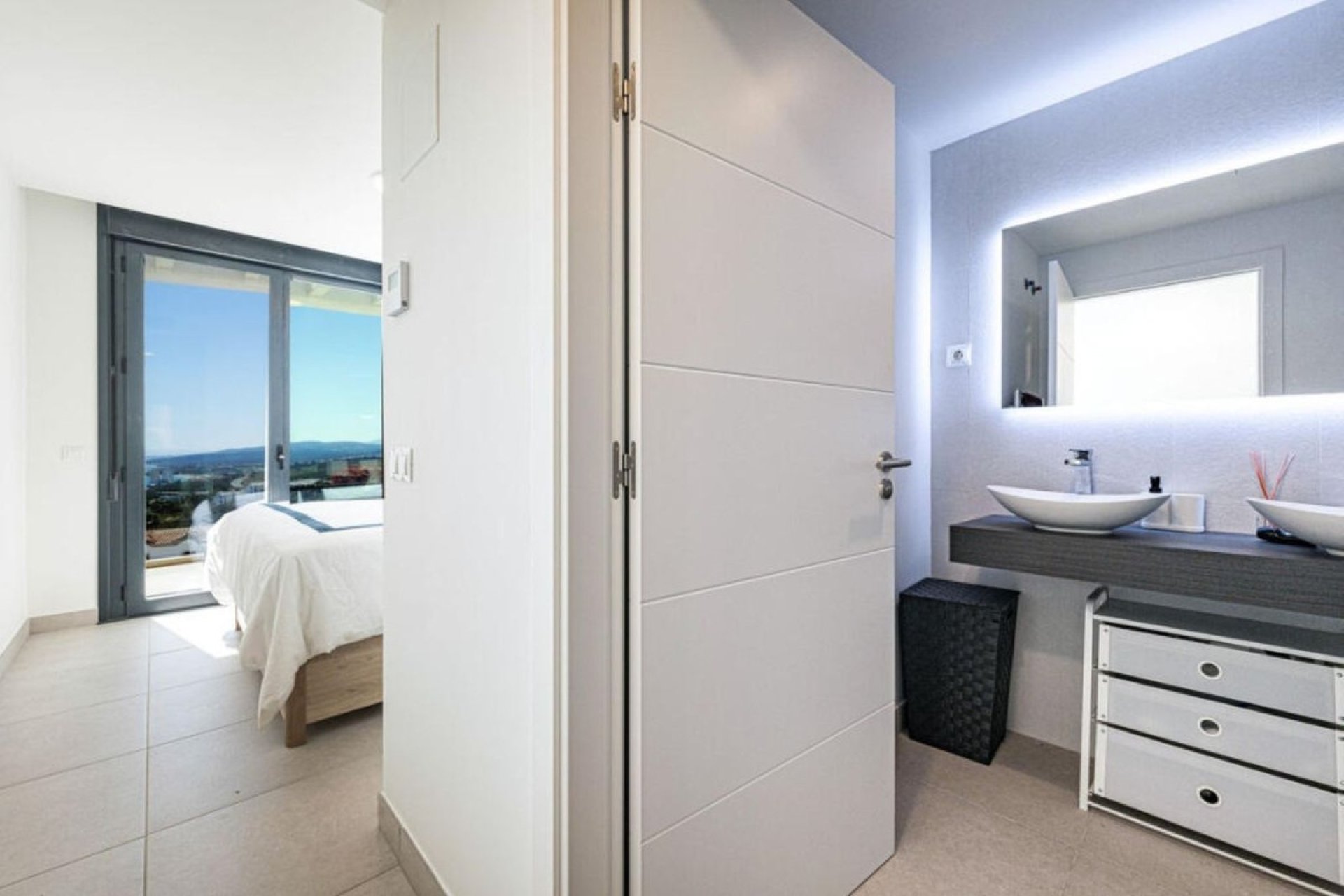 Herverkoop - Town House -
Manilva - Inland