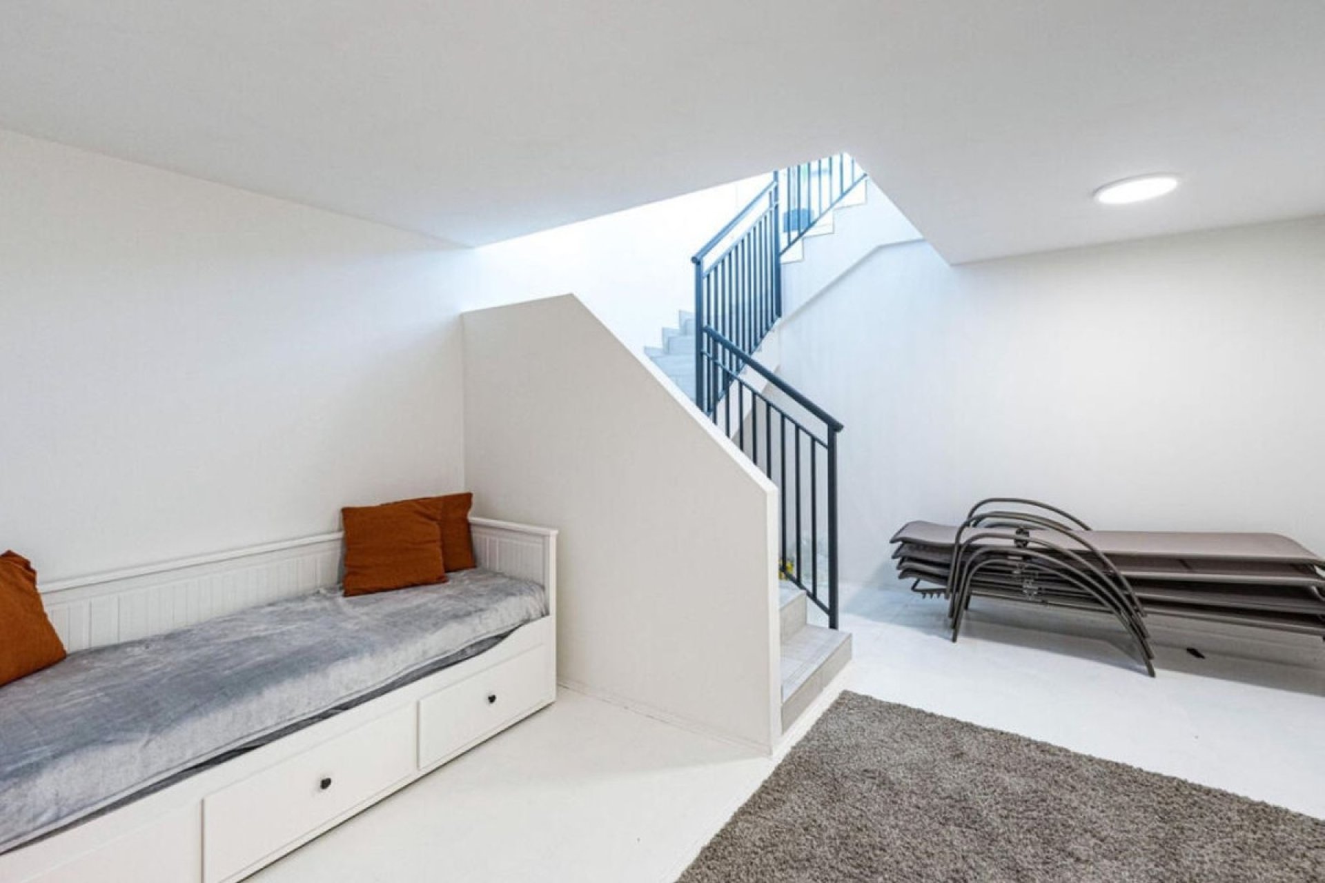 Herverkoop - Town House -
Manilva - Inland