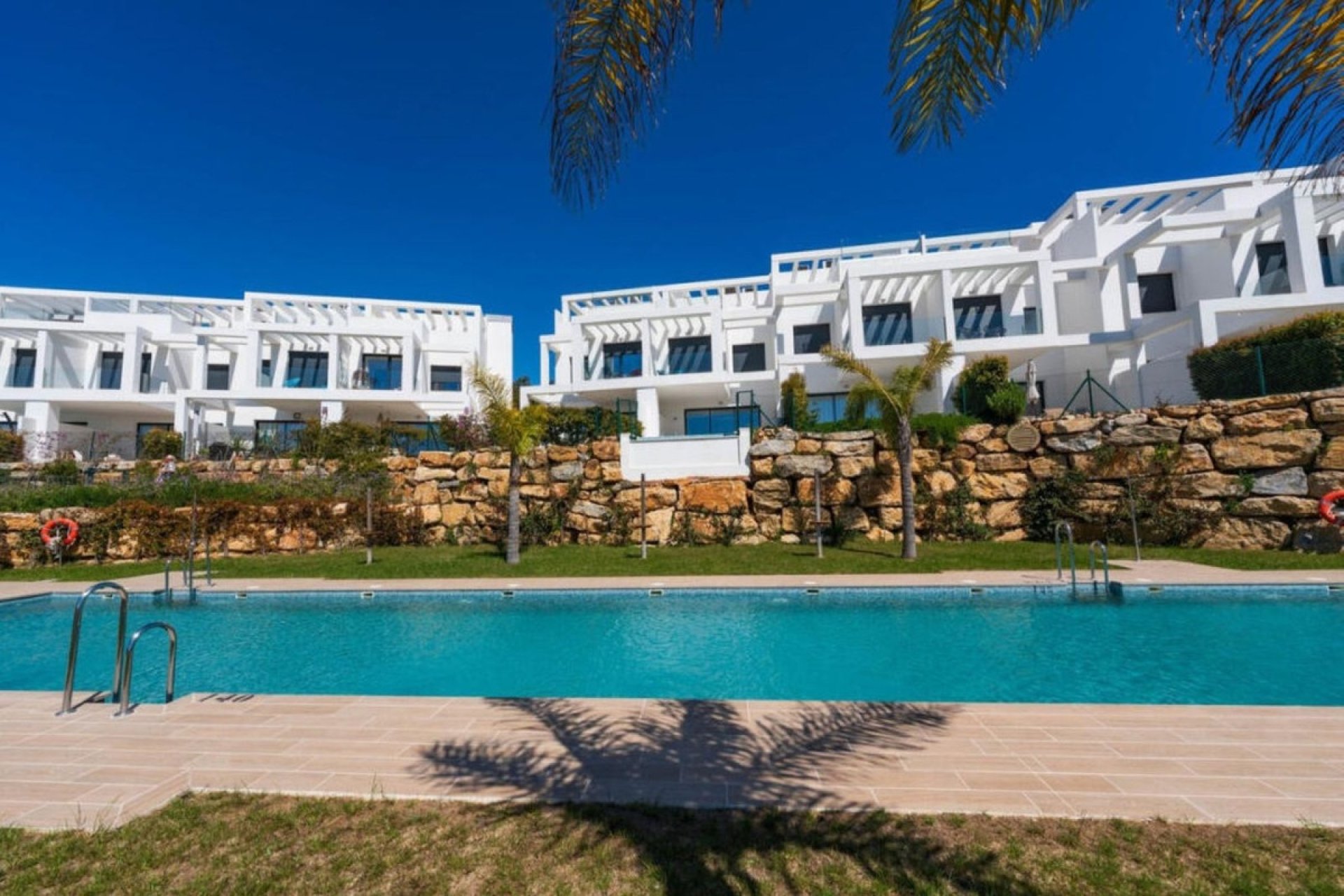 Herverkoop - Town House -
Manilva - Inland