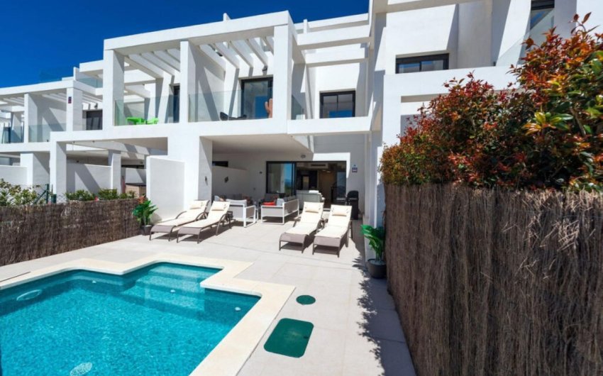 Herverkoop - Town House -
Manilva - Inland