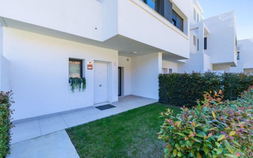 Herverkoop - Town House -
Manilva - Inland