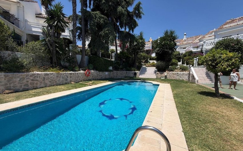Herverkoop - Town House -
Marbella - Nagueles
