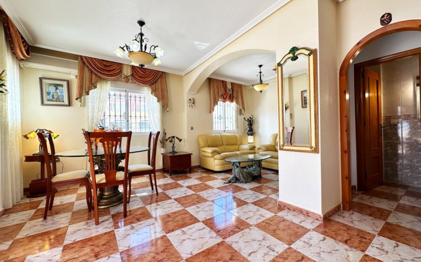 Herverkoop - Town House -
Orihuela Costa - Costa Blanca
