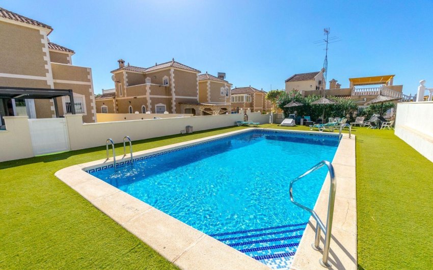 Herverkoop - Town House -
Orihuela Costa - Costa Blanca