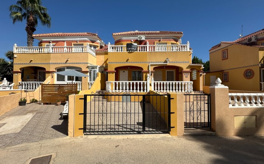 Herverkoop - Town House -
Orihuela Costa - Costa Blanca