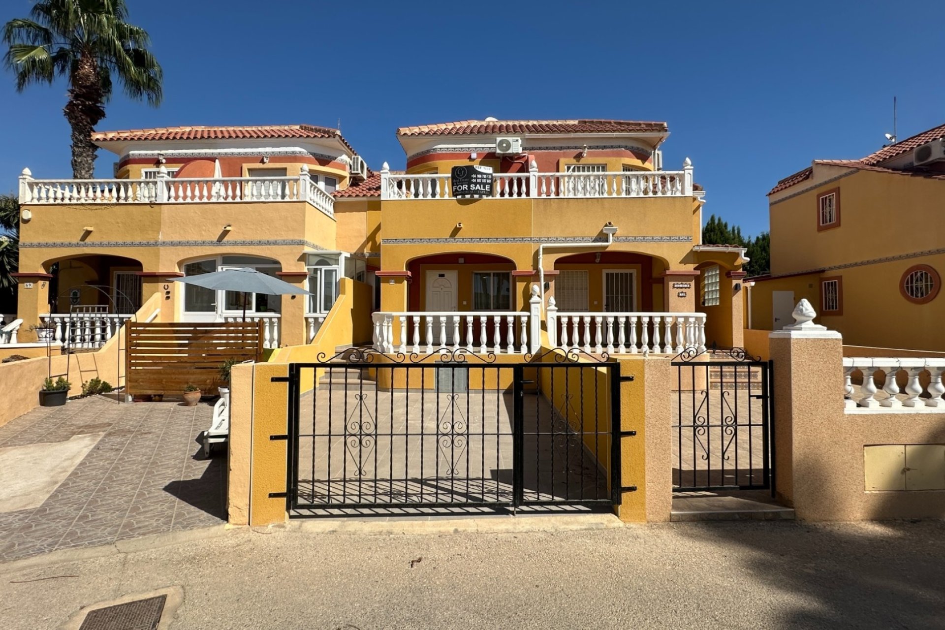 Herverkoop - Town House -
Orihuela Costa - Costa Blanca