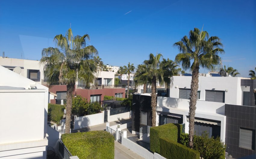 Herverkoop - Town House -
Orihuela Costa - Costa Blanca