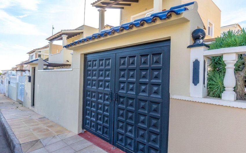 Herverkoop - Town House -
Orihuela Costa - Costa Blanca