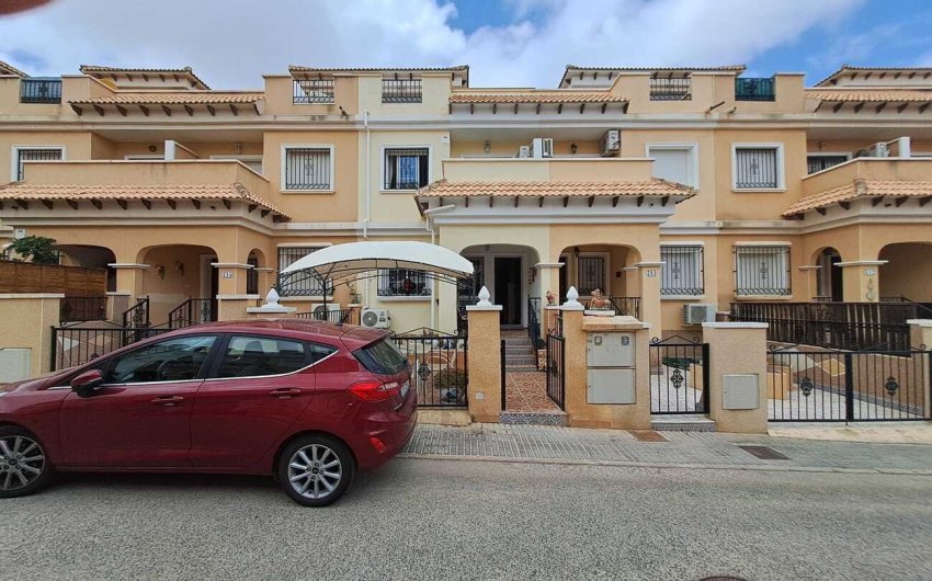 Herverkoop - Town House -
Orihuela Costa - Costa Blanca