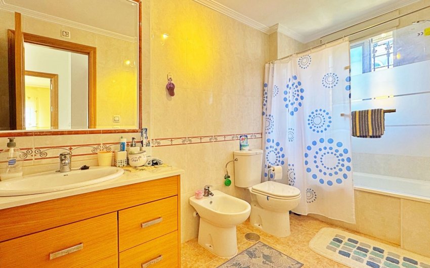 Herverkoop - Town House -
Orihuela Costa - Costa Blanca