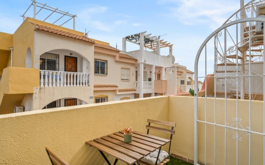 Herverkoop - Town House -
Orihuela Costa - Costa Blanca