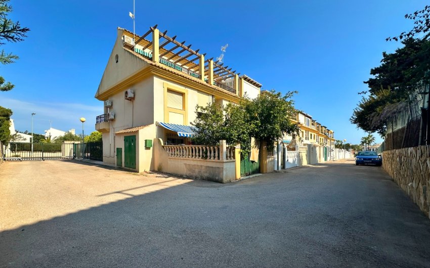Herverkoop - Town House -
Orihuela Costa - Costa Blanca