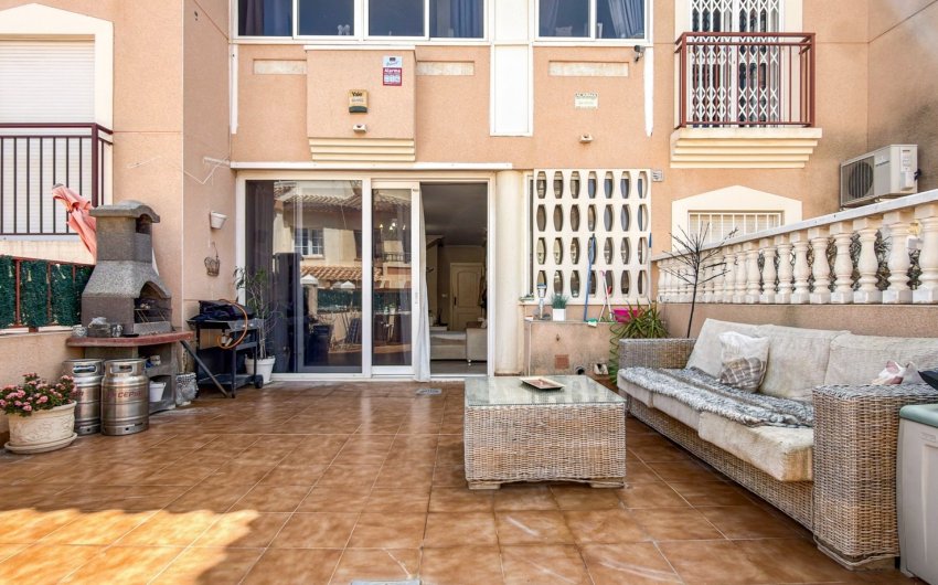 Herverkoop - Town House -
Orihuela Costa - Costa Blanca