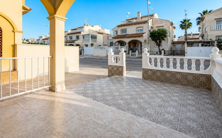 Herverkoop - Town House -
Orihuela Costa - Costa Blanca