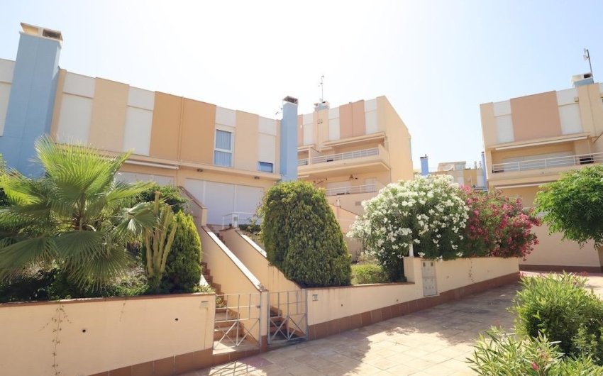 Herverkoop - Town House -
Orihuela Costa - Costa Blanca
