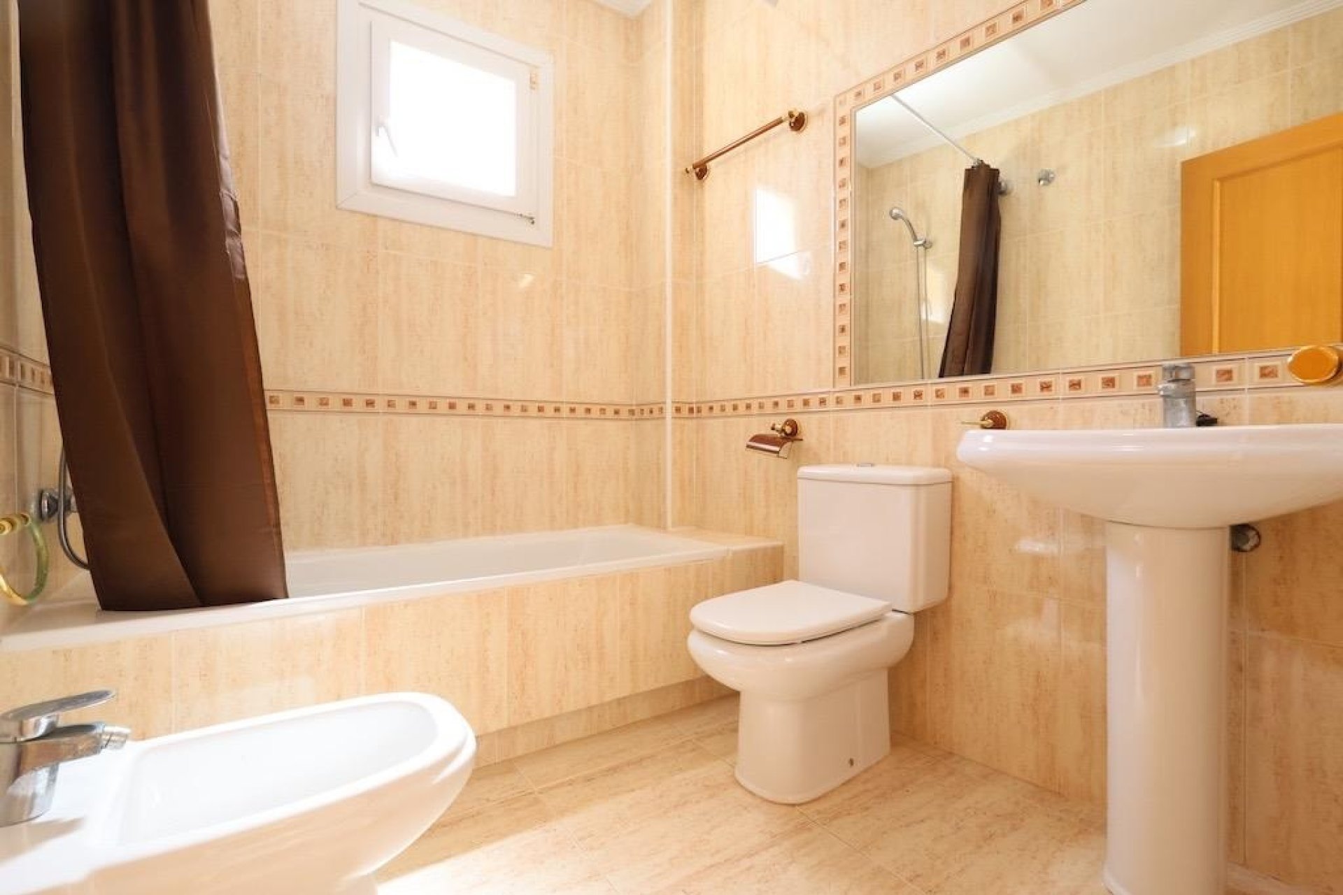 Herverkoop - Town House -
Orihuela Costa - Costa Blanca