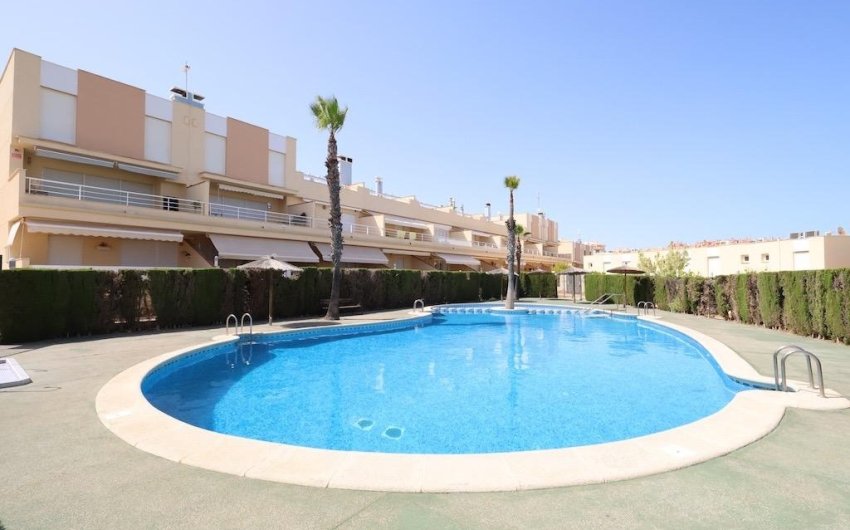 Herverkoop - Town House -
Orihuela Costa - Costa Blanca