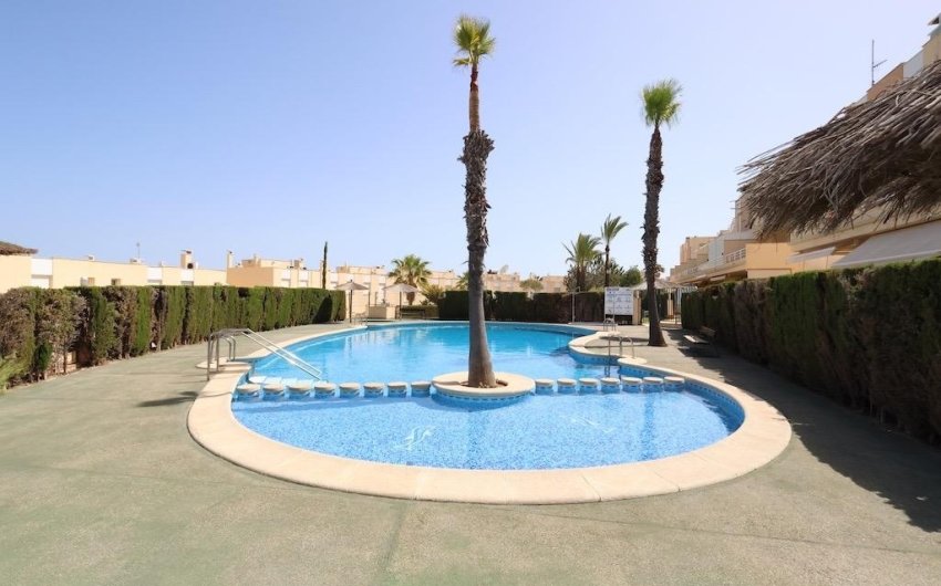 Herverkoop - Town House -
Orihuela Costa - Costa Blanca