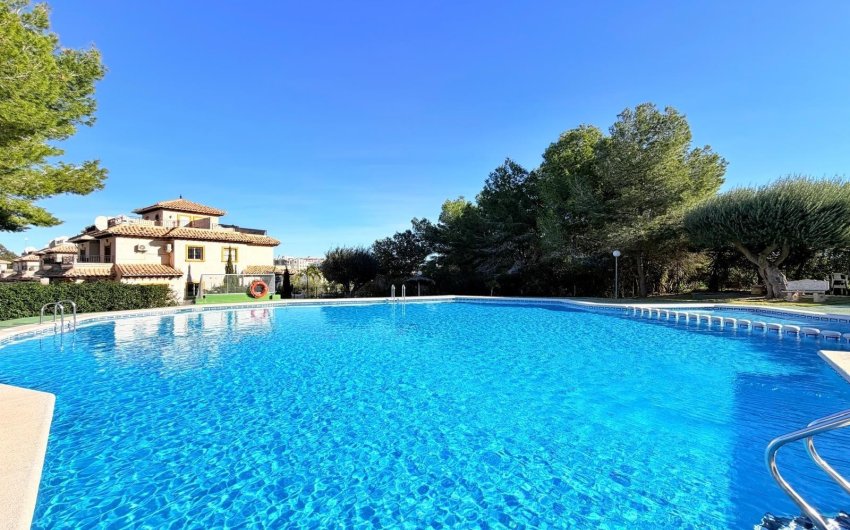 Herverkoop - Town House -
Orihuela Costa - Las Filipinas