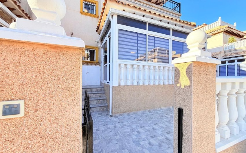 Herverkoop - Town House -
Orihuela Costa - Las Filipinas
