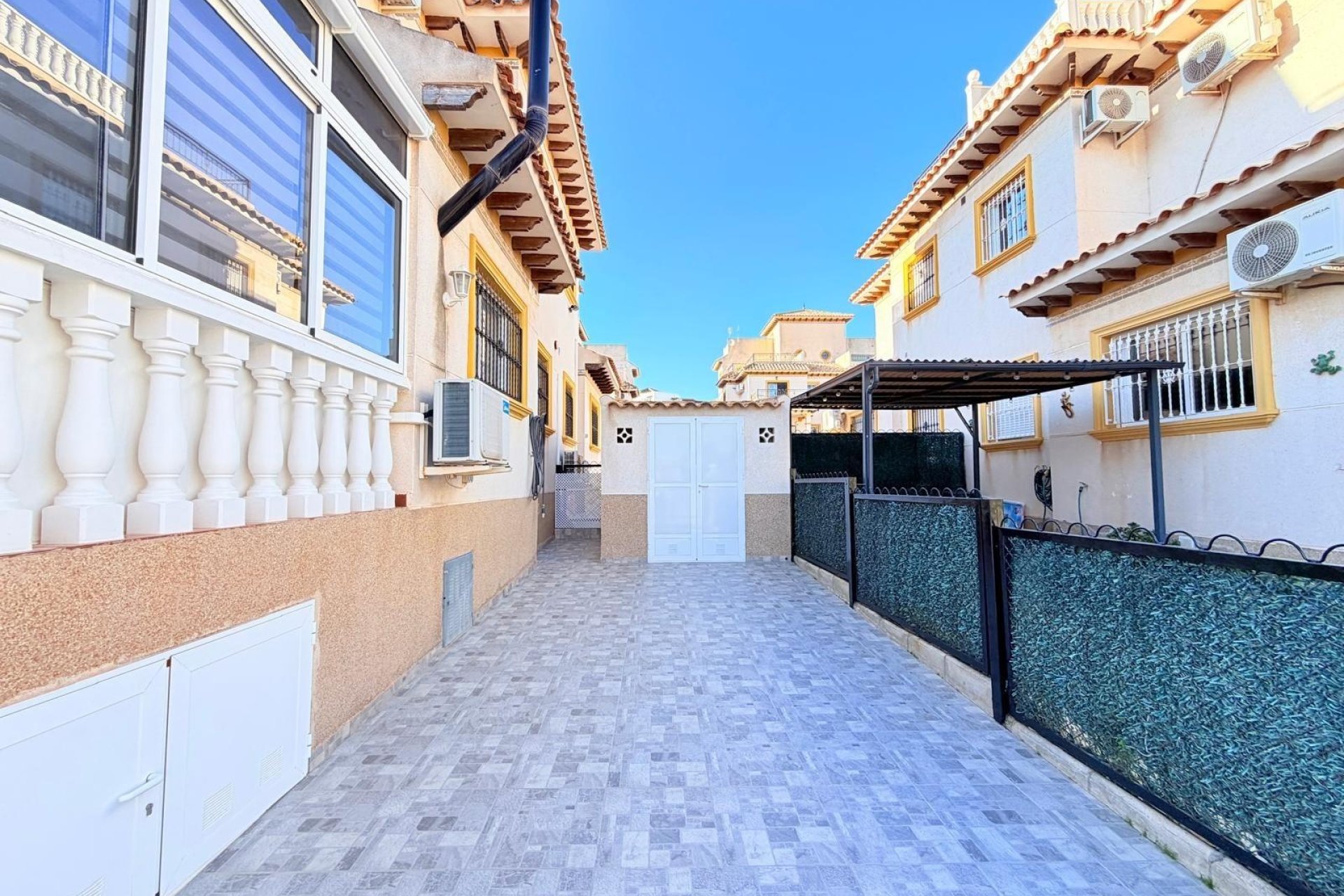 Herverkoop - Town House -
Orihuela Costa - Las Filipinas