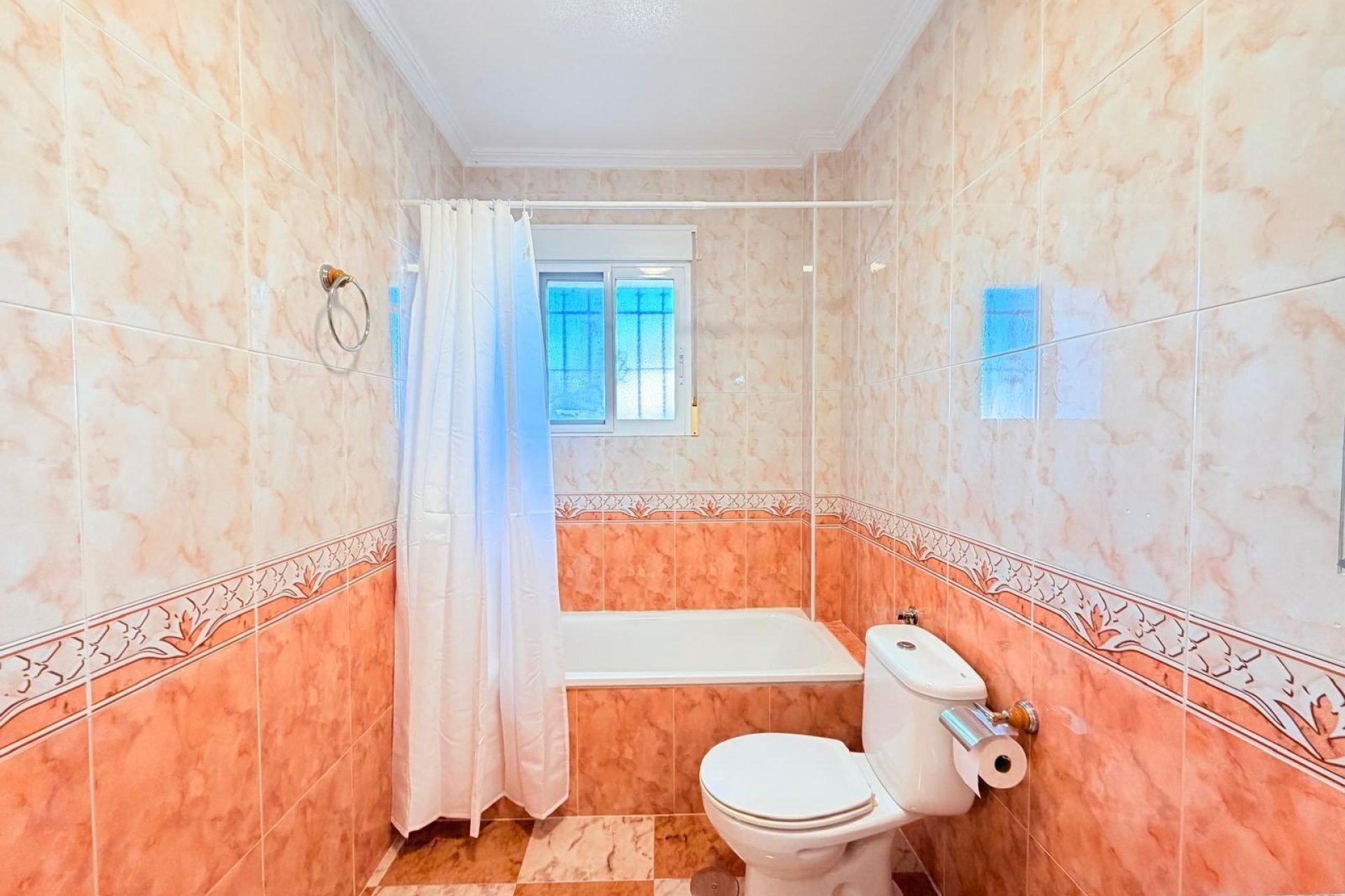 Herverkoop - Town House -
Orihuela Costa - Las Filipinas