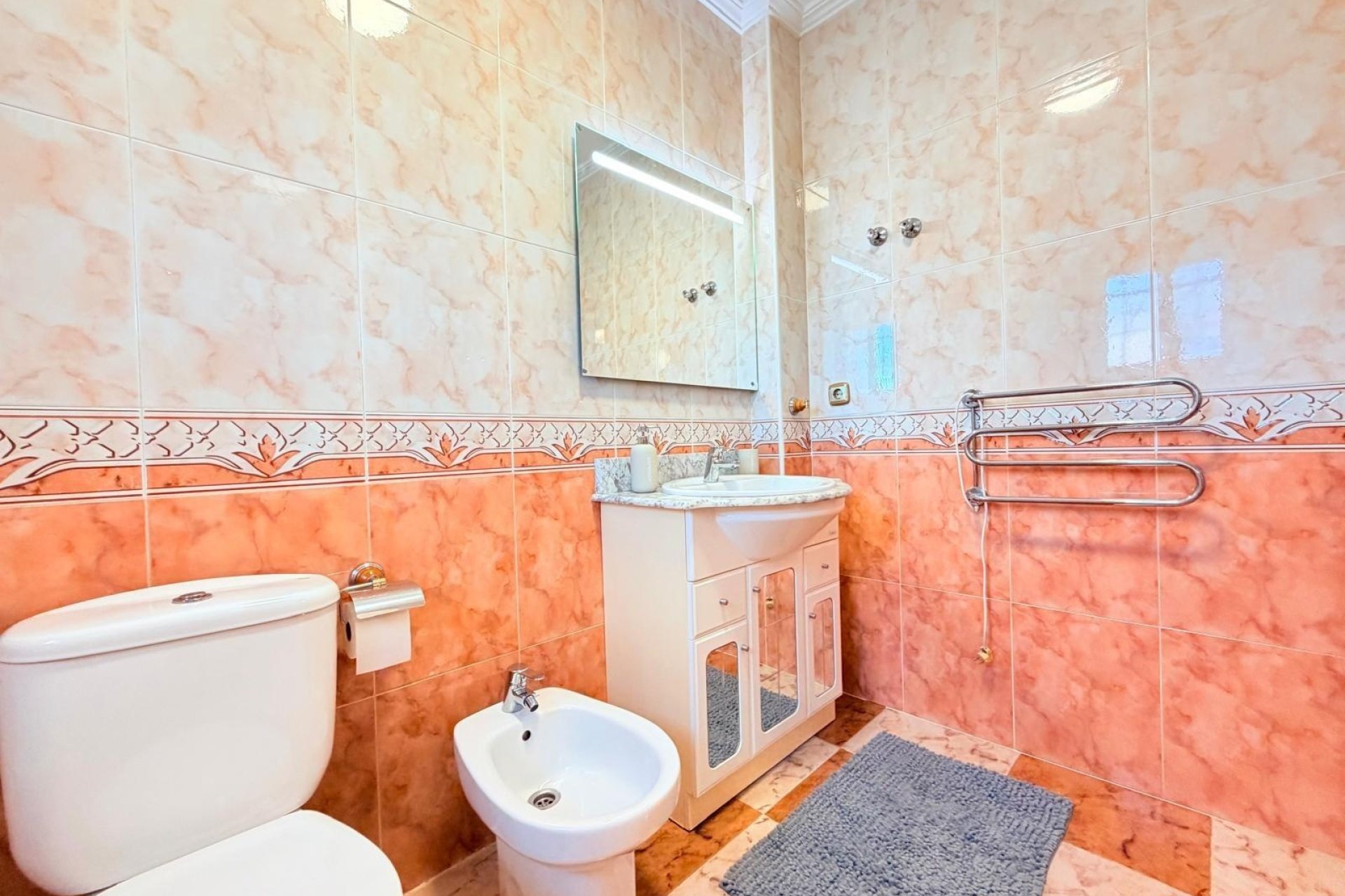 Herverkoop - Town House -
Orihuela Costa - Las Filipinas