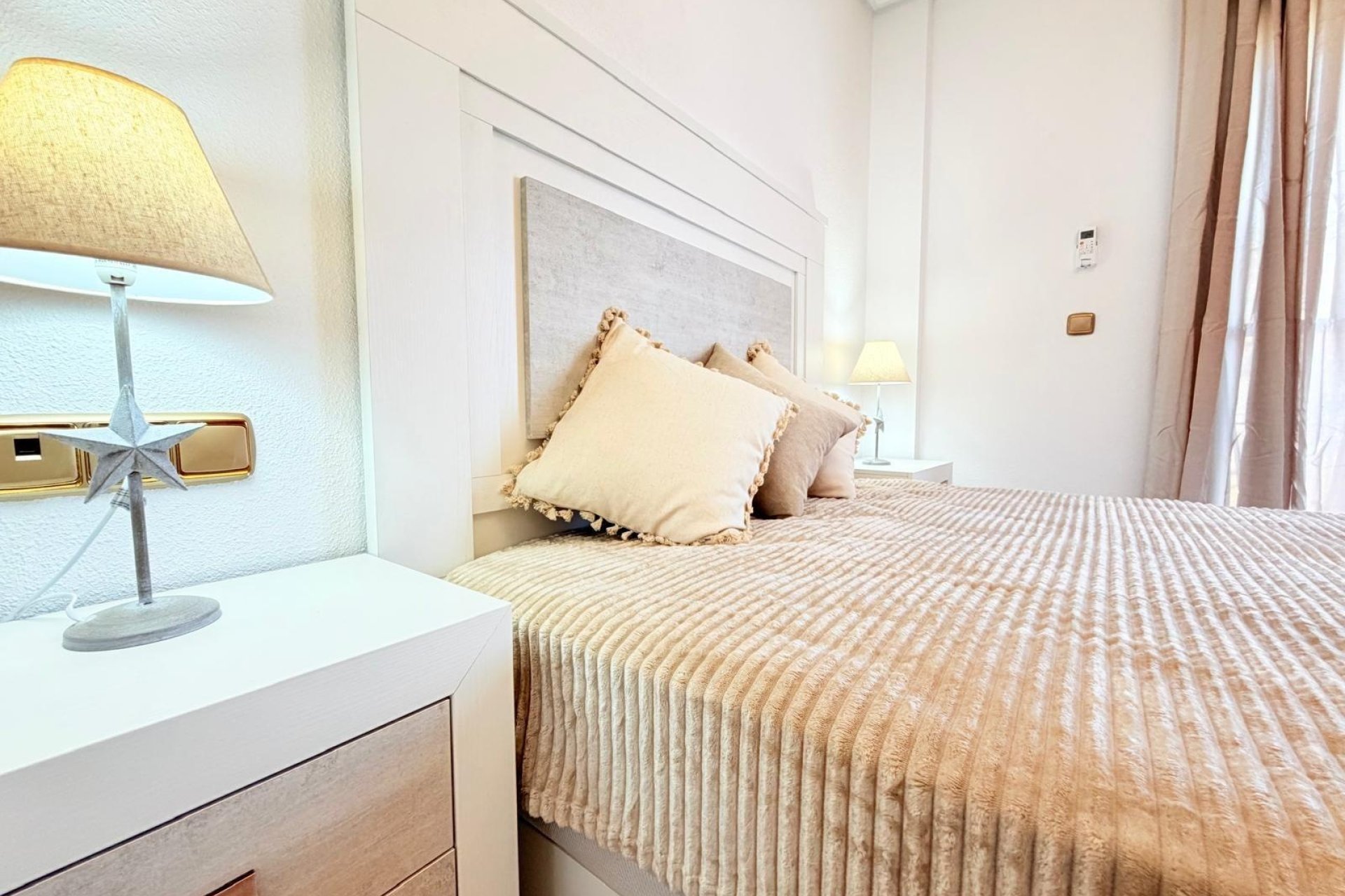 Herverkoop - Town House -
Orihuela Costa - Las Filipinas