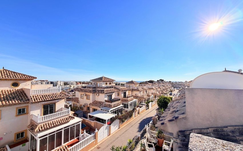 Herverkoop - Town House -
Orihuela Costa - Las Filipinas