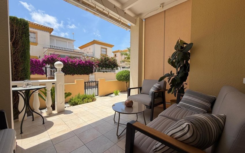 Herverkoop - Town House -
Orihuela Costa - Los Dolses