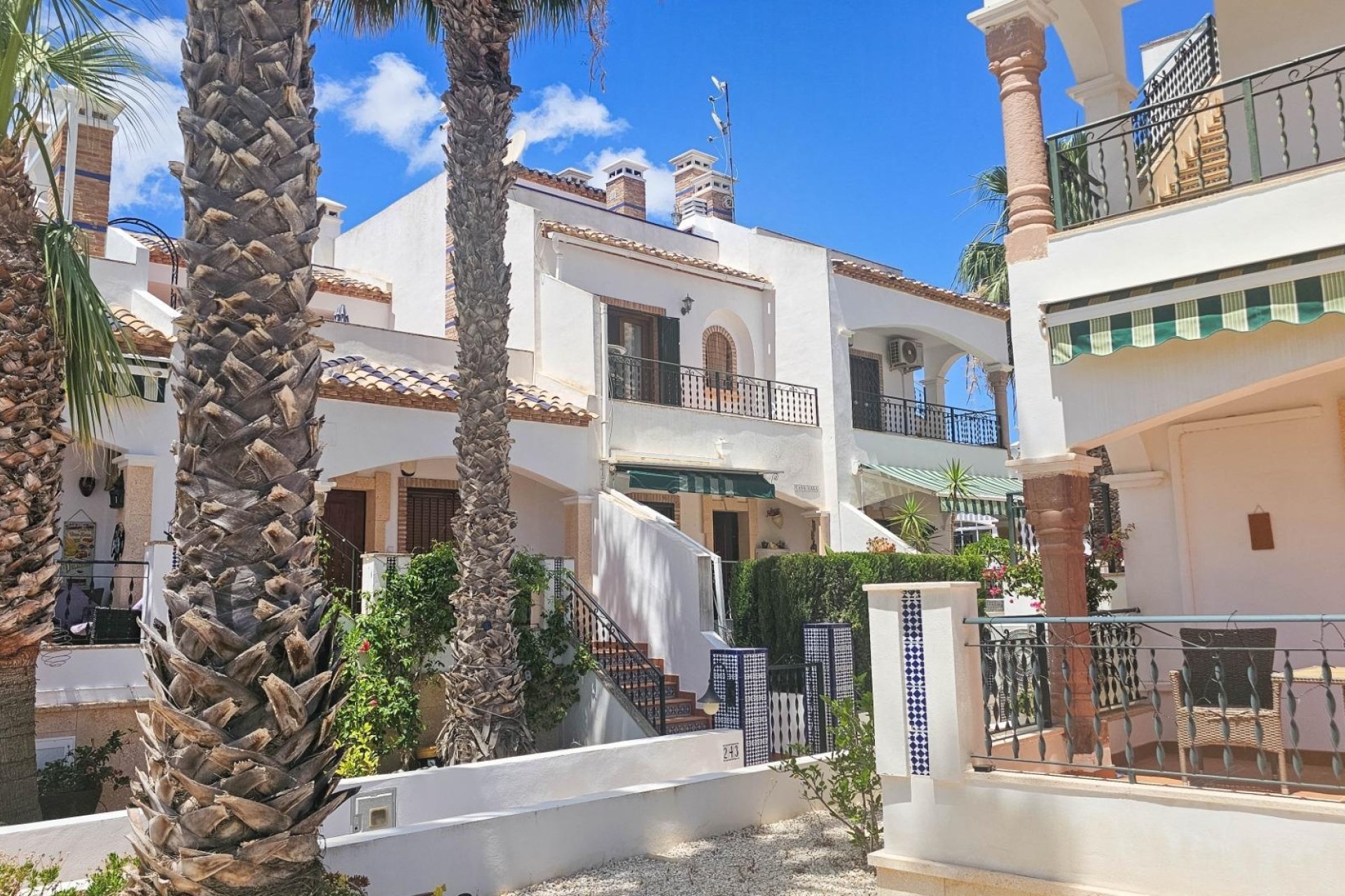 Herverkoop - Town House -
Orihuela Costa - PAU 8