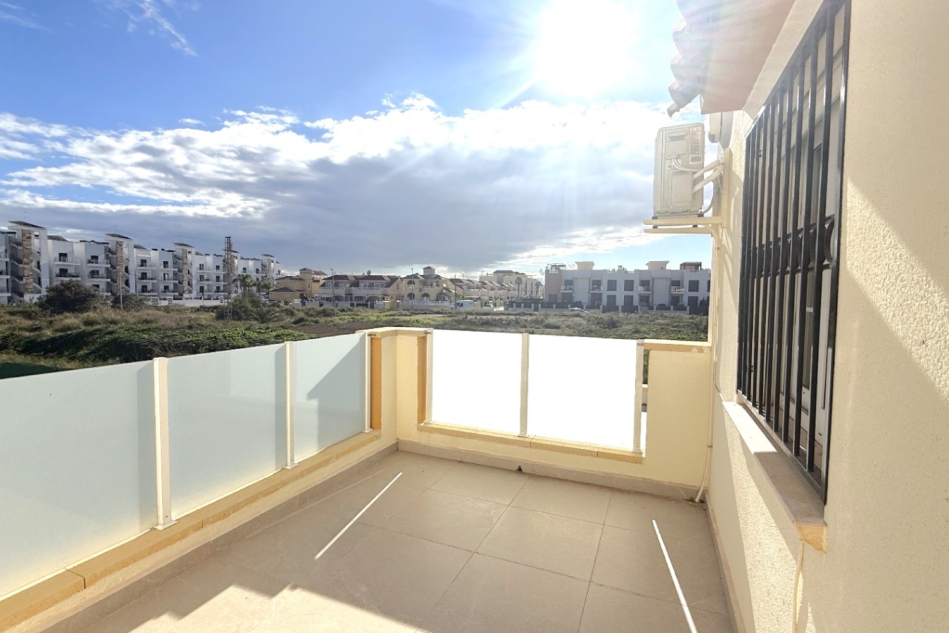 Herverkoop - Town House -
Orihuela - Inland