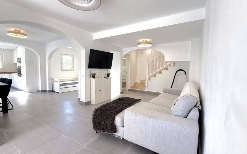 Herverkoop - Town House -
Orihuela - Inland