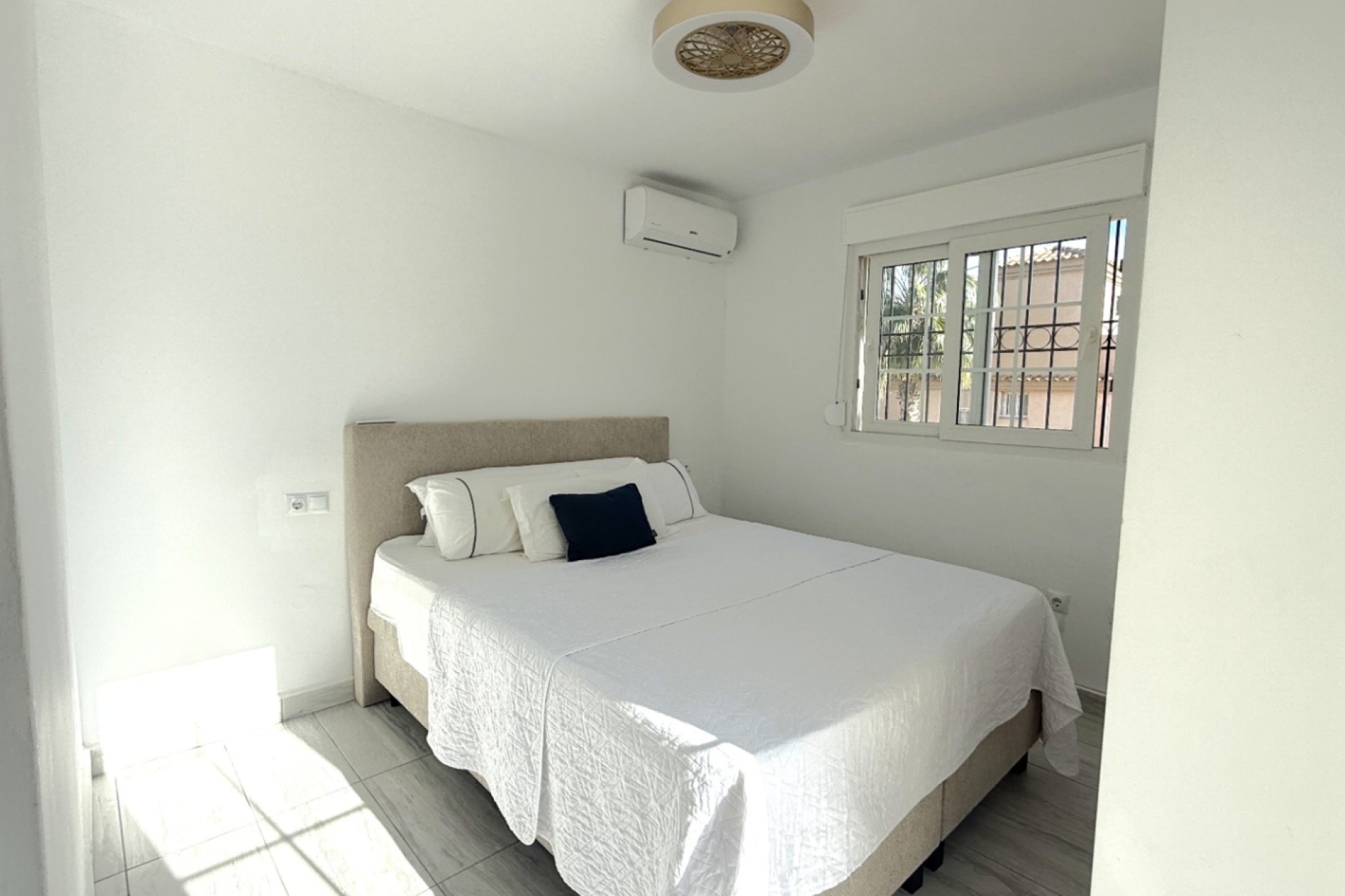 Herverkoop - Town House -
Orihuela - Inland