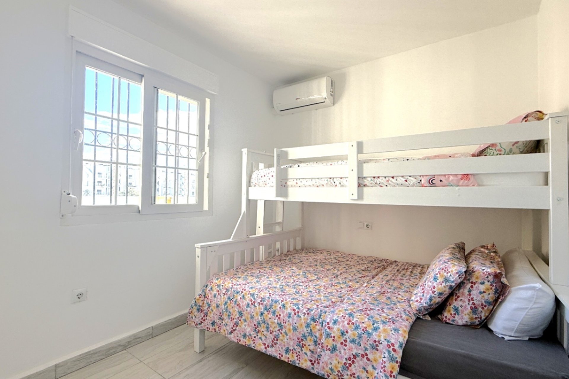 Herverkoop - Town House -
Orihuela - Inland