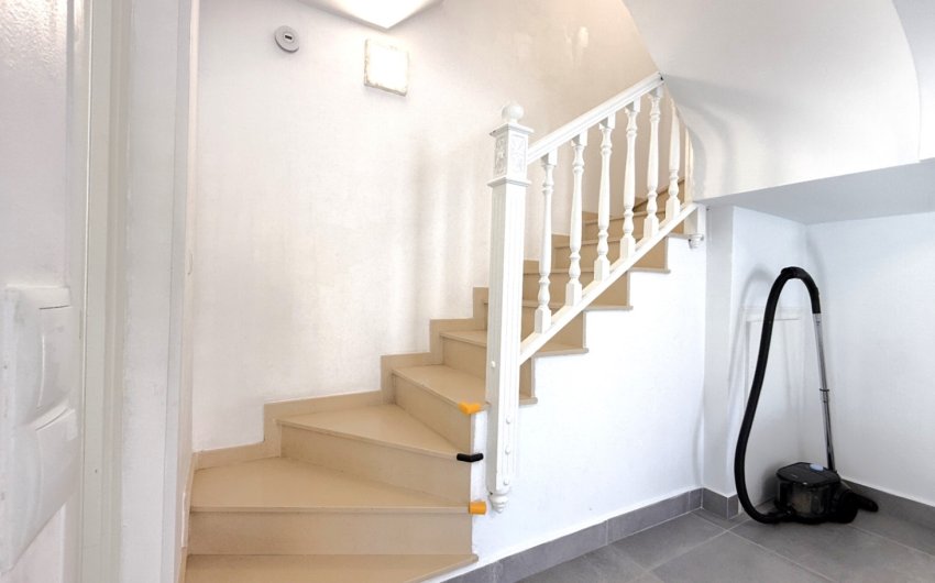 Herverkoop - Town House -
Orihuela - Inland