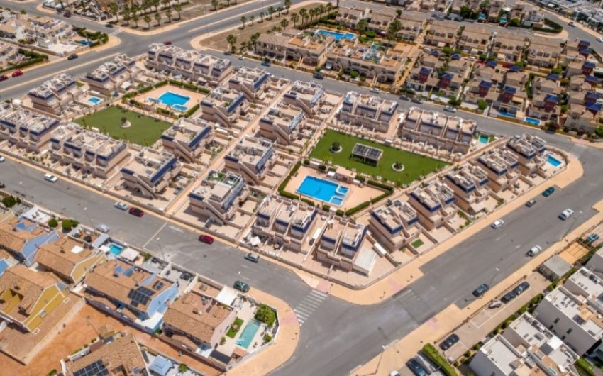 Herverkoop - Town House -
Orihuela - Inland