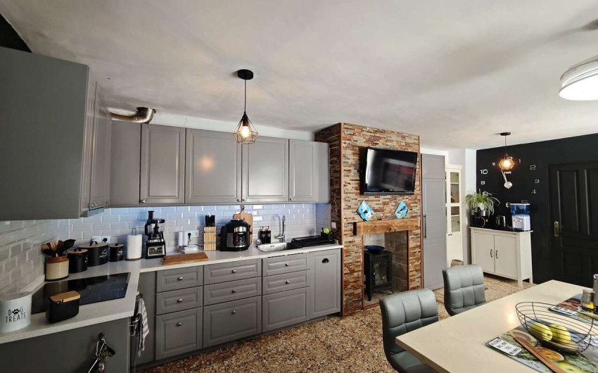 Herverkoop - Town House -
Pinoso - Inland