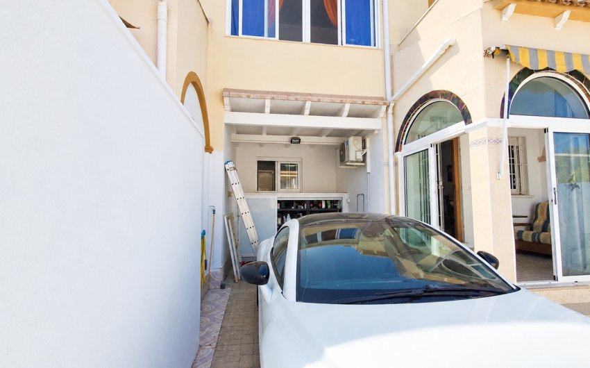 Herverkoop - Town House -
Playa Flamenca - Costa Blanca
