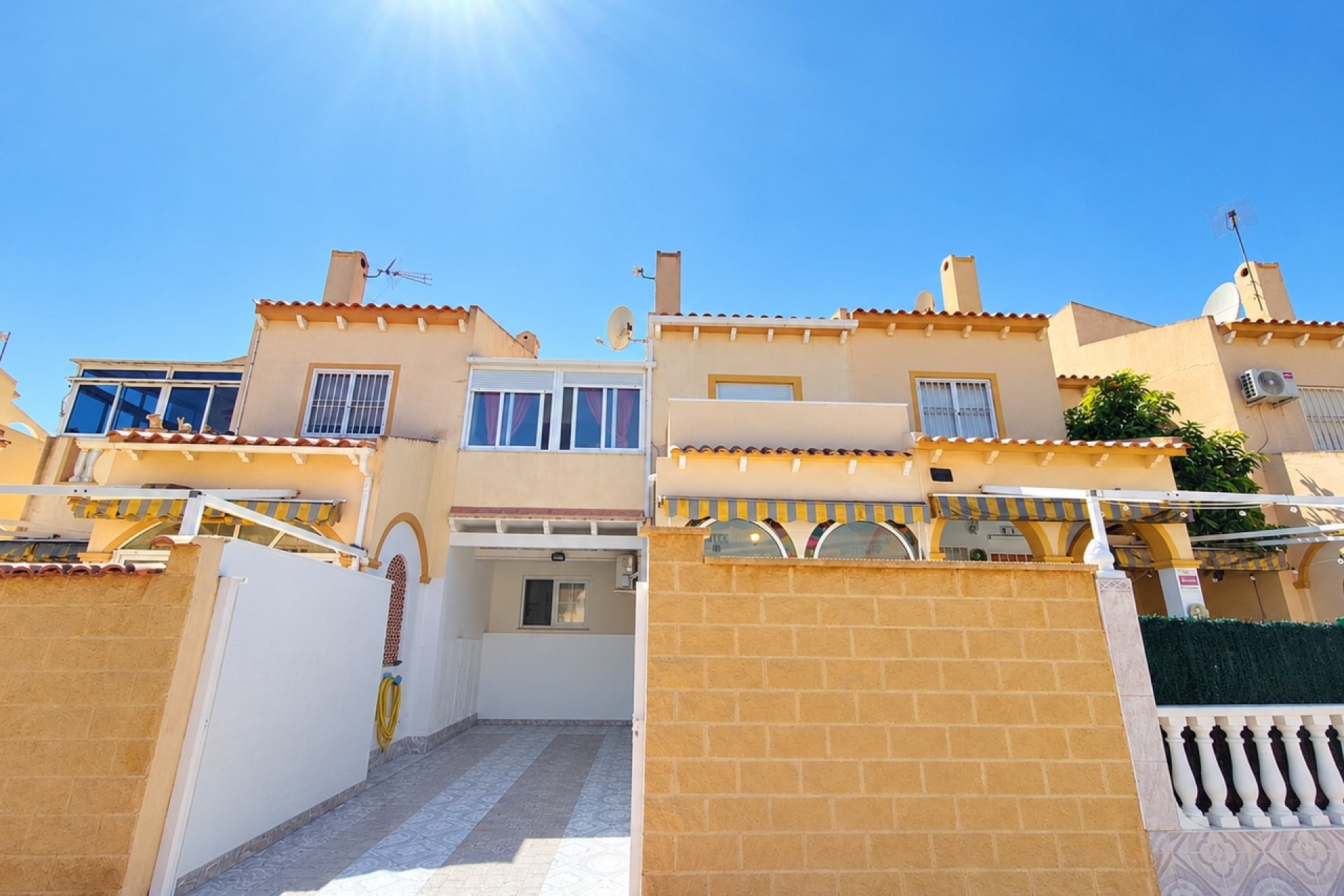 Herverkoop - Town House -
Playa Flamenca - Costa Blanca