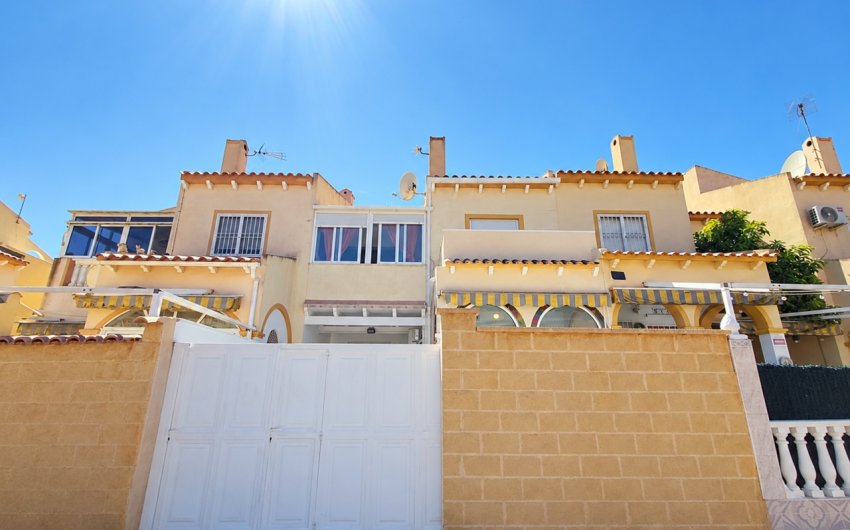 Herverkoop - Town House -
Playa Flamenca - Costa Blanca