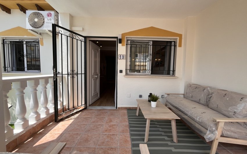 Herverkoop - Town House -
Playa Flamenca - Costa Blanca