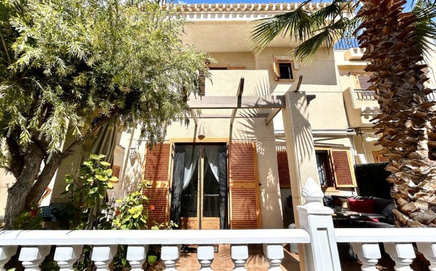 Herverkoop - Town House -
Playa Flamenca - Costa Blanca