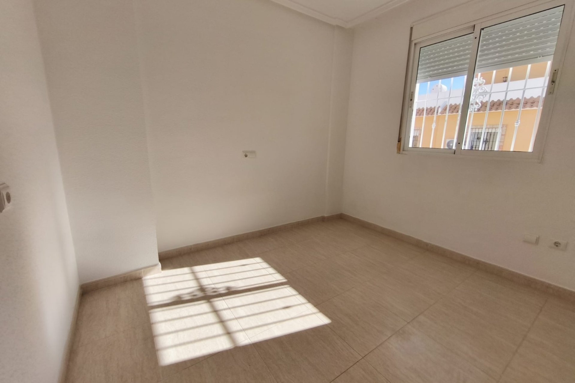 Herverkoop - Town House -
Rojales - Inland