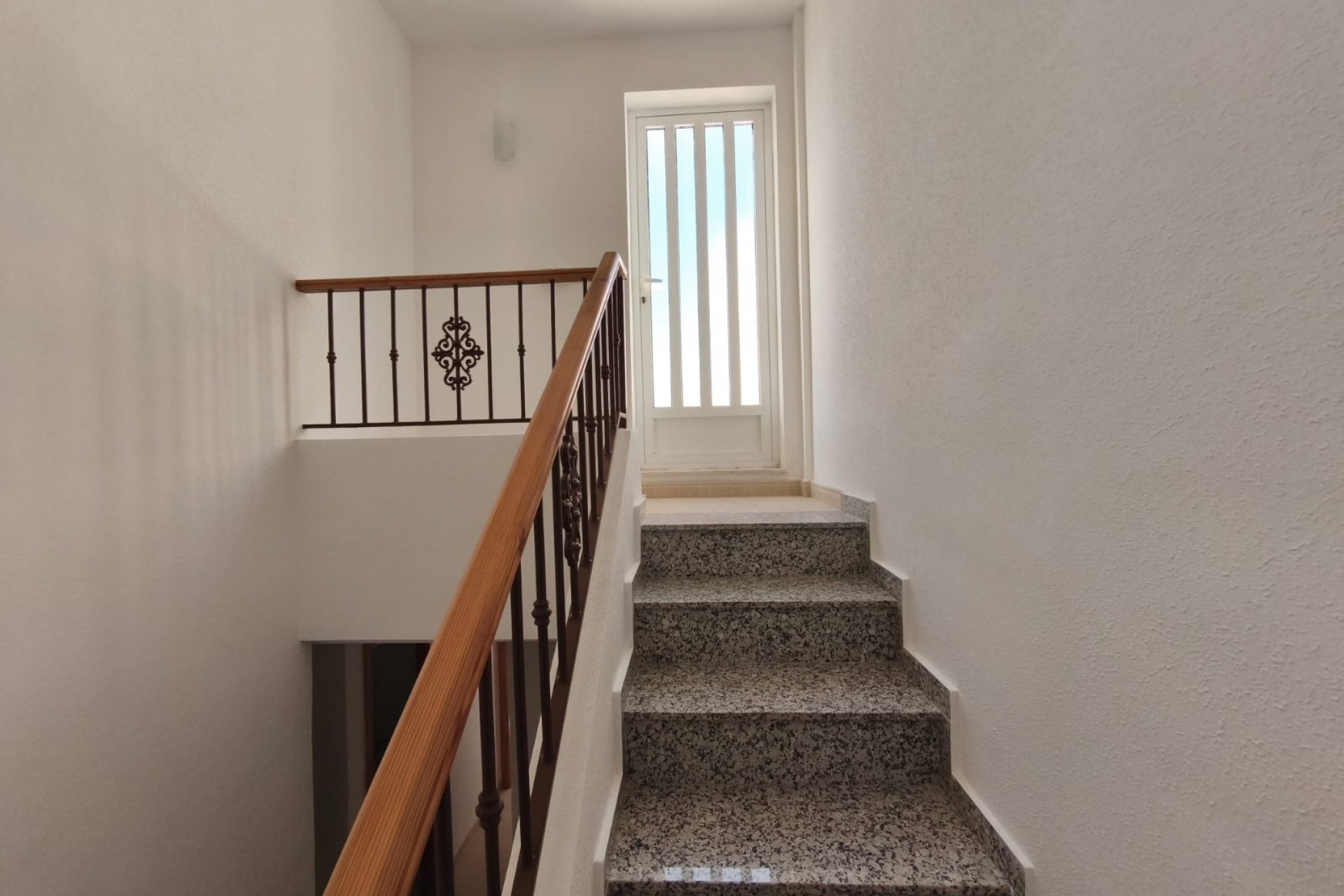 Herverkoop - Town House -
Rojales - Inland