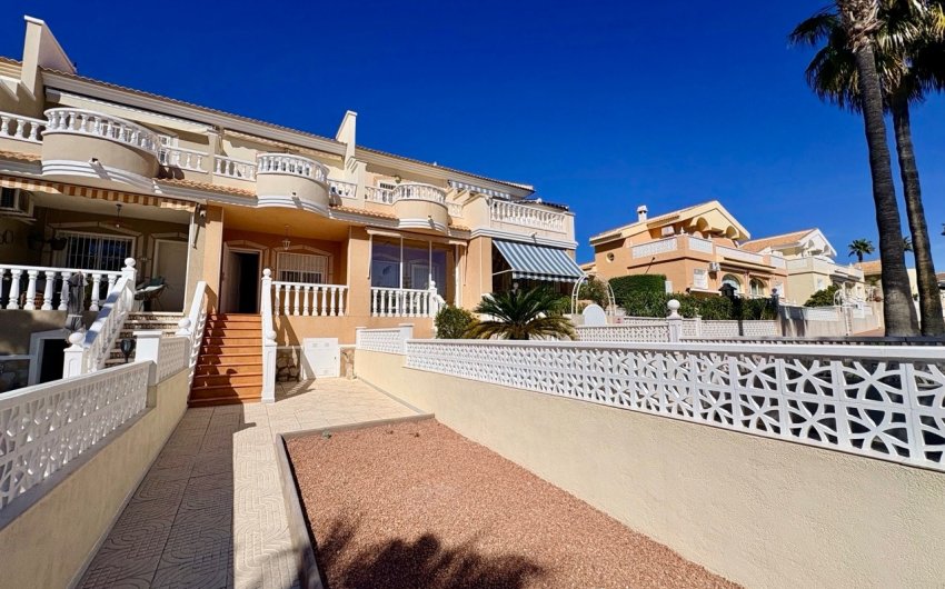 Herverkoop - Town House -
Rojales - Inland