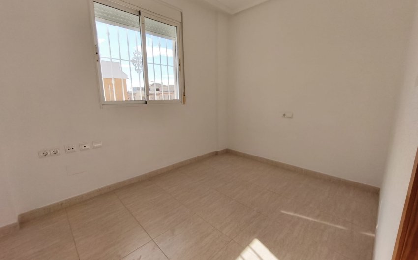 Herverkoop - Town House -
Rojales - Inland
