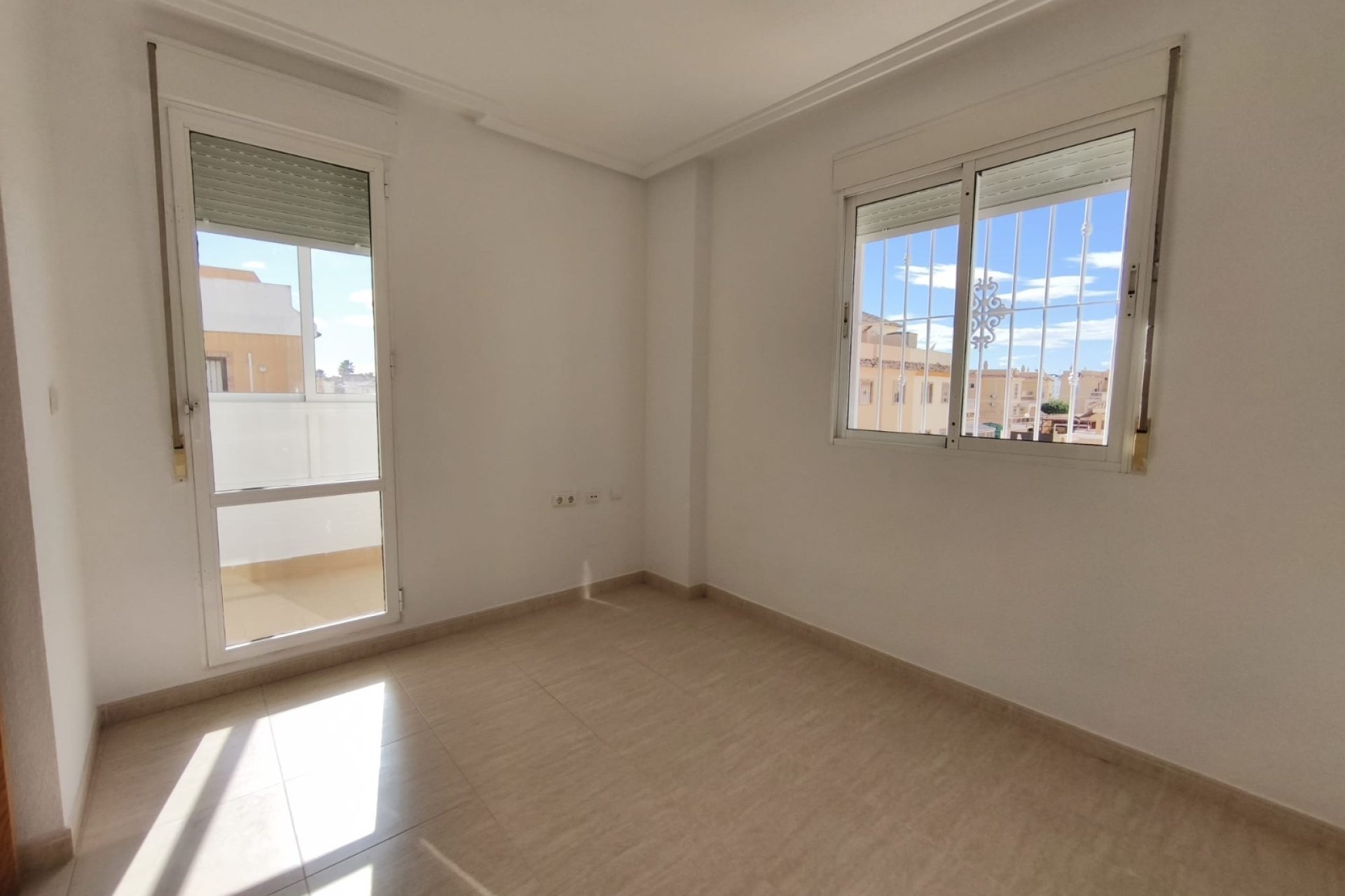 Herverkoop - Town House -
Rojales - Inland