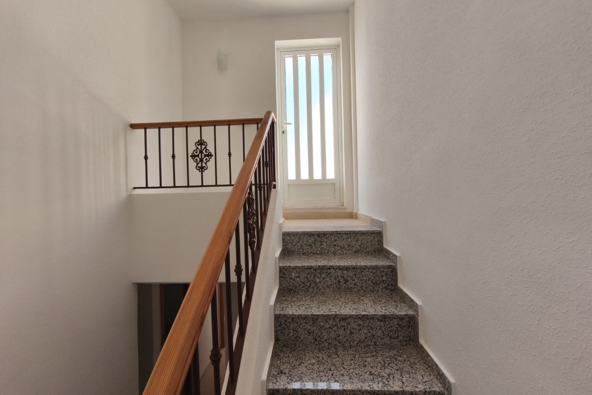 Herverkoop - Town House -
Rojales - Inland